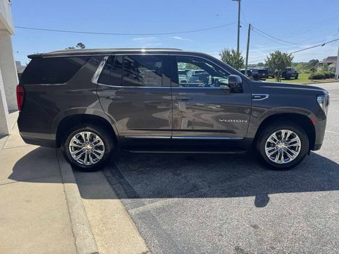 Used 2021 GMC Yukon SLT w/ Rear Media and Nav Package RWD image 5