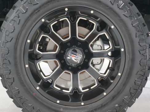Used 2015 Ford F150 Platinum w/ Equipment Group 701A Luxury AWD/4WD image 35