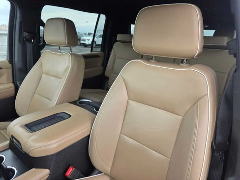 Certified 2024 Chevrolet Suburban Premier AWD/4WD image 21