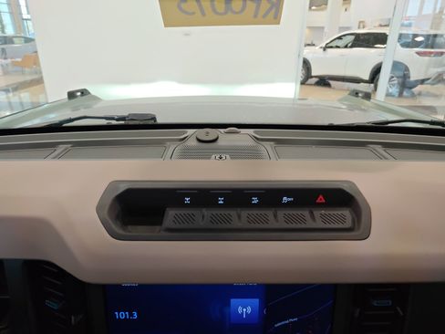 Used 2024 Ford Bronco Wildtrak AWD/4WD image 22