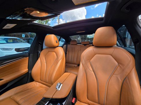 Used 2019 BMW 530e w/ M Sport Package RWD image 25