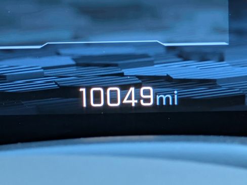 Used 2025 Chevrolet Suburban Z71 w/ Comfort Package image 26