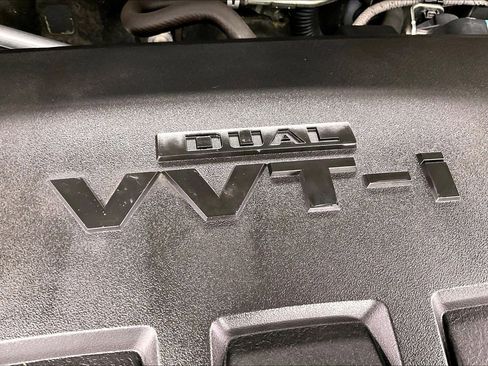 Used 2019 Toyota Corolla LE image 32