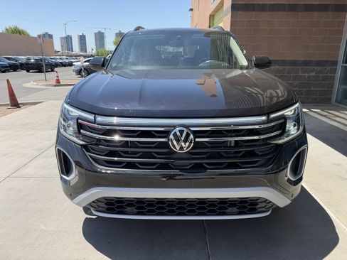 Used 2024 Volkswagen Atlas Peak Edition SEL AWD/4WD image 10