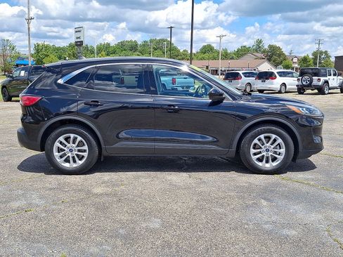 Used 2021 Ford Escape SE FWD image 25