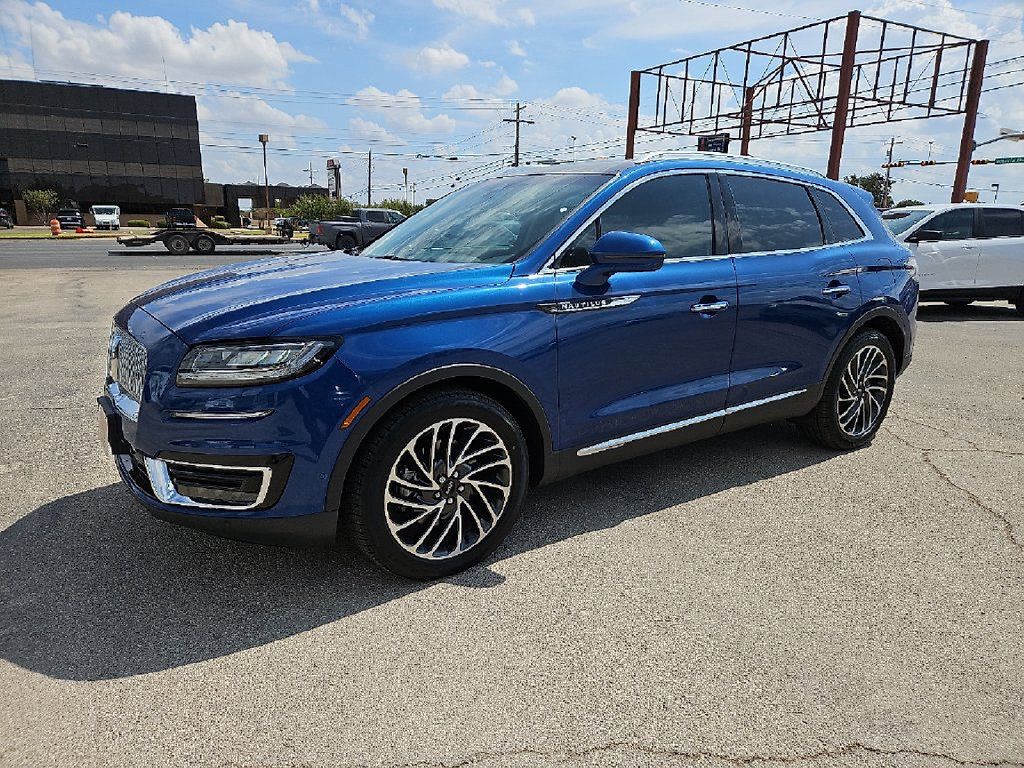 Used 2020 Lincoln Nautilus Reserve w/ Equipment Group 201A FWD image 2