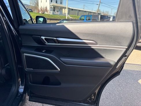 Used 2025 Kia Telluride S AWD/4WD image 34