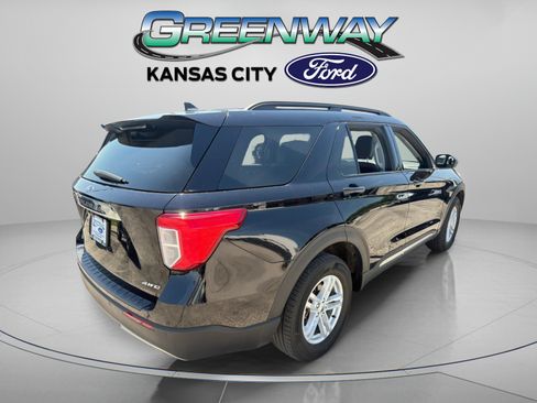 Used 2024 Ford Explorer XLT w/ Equipment Group 202A AWD/4WD image 8