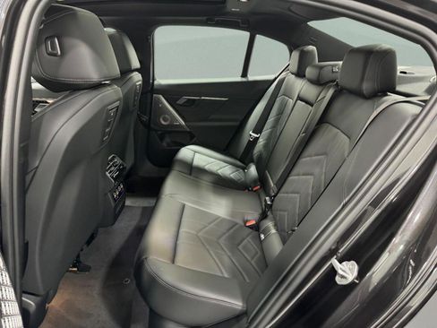 New 2026 BMW 550e xDrive image 10