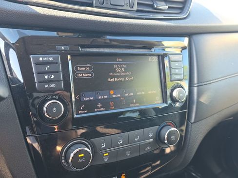 Used 2019 Nissan Rogue S w/ Special Edition Package image 29