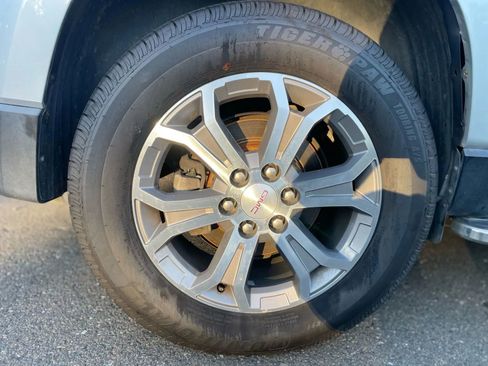 Used 2014 GMC Acadia SLT image 30