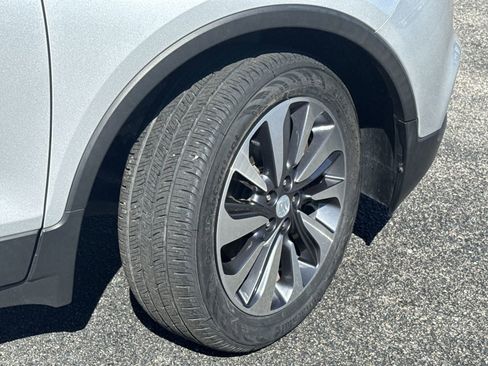 Used 2022 Buick Encore Preferred w/ Safety Package image 12