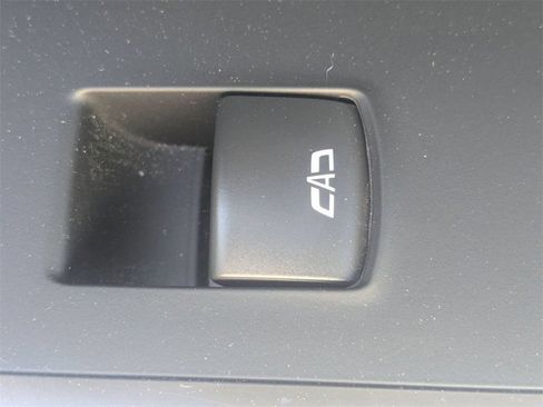 Used 2025 GMC Sierra 1500 SLT RWD image 32