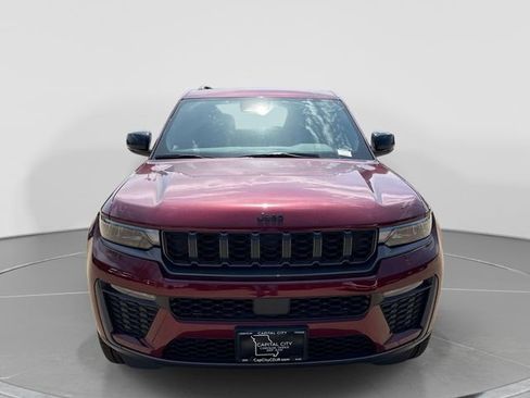 New 2026 Jeep Grand Cherokee Limited w/ Limited Altitude Package AWD/4WD image 9