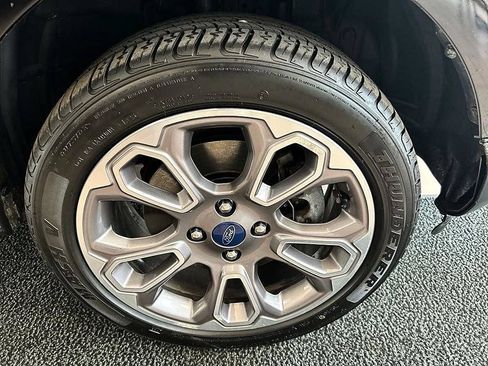 Used 2019 Ford EcoSport Titanium AWD/4WD image 34