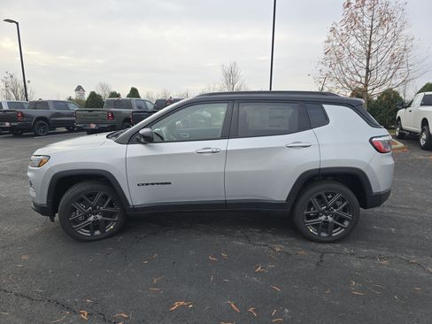New 2026 Jeep Compass Limited AWD/4WD image 12