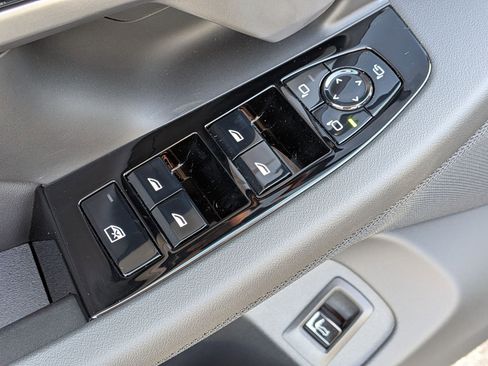 New 2026 BMW 530i w/ M Sport Package RWD image 13