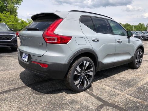 New 2025 Volvo XC40 B5 Plus w/ Protection Package Premier image 6