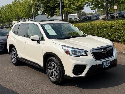 Used 2020 Subaru Forester Premium w/ Popular Package #1 AWD/4WD image 2