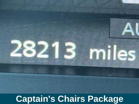 Used 2024 Nissan Armada SL w/ Captain's Chairs Package image 13