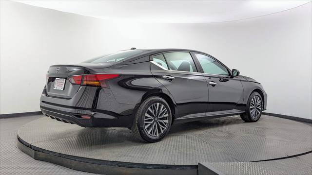 Used 2025 Nissan Altima 2.5 SV FWD image 8