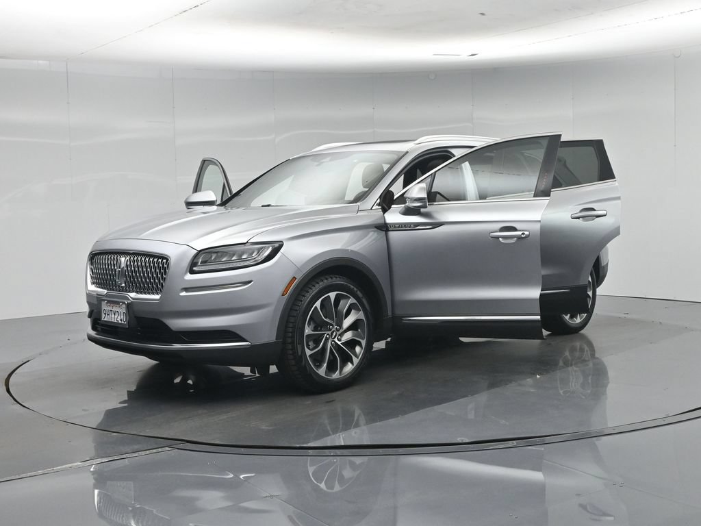 Used 2023 Lincoln Nautilus Reserve FWD image 33