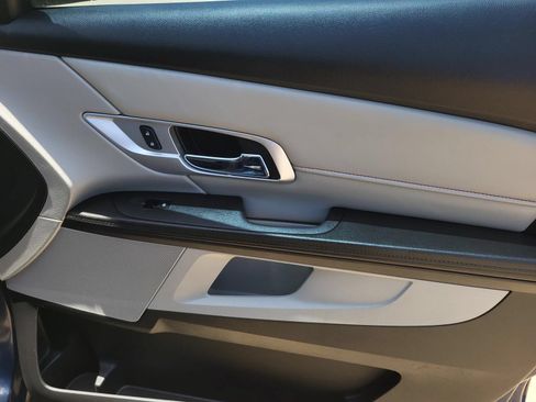Used 2017 GMC Terrain SLE FWD image 7