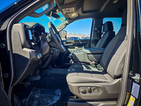 New 2026 GMC Sierra 2500 SLE w/ SLE Value Package; AWD/4WD image 11