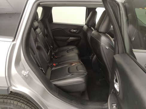 Used 2019 Jeep Cherokee Latitude Plus w/ Trailer Tow Group image 19