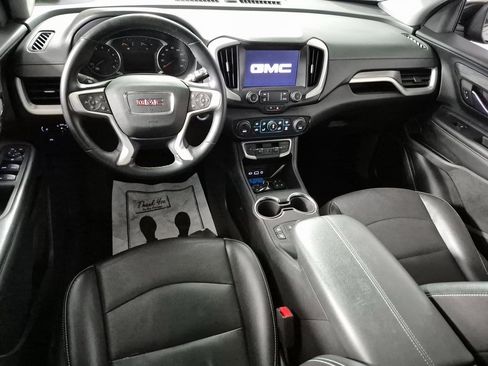 Certified 2024 GMC Terrain SLT image 10