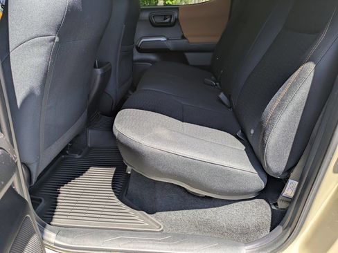 Used 2019 Toyota Tacoma SR5 RWD image 25