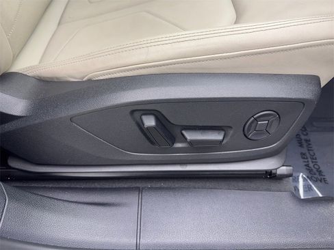 Used 2022 Audi Q3 2.0T Premium w/ Convenience Package image 48