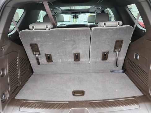 Used 2023 GMC Yukon SLT image 33