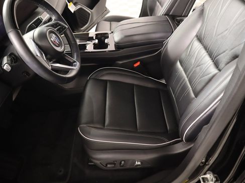 Used 2025 Buick Enclave Avenir w/ Super Cruise Package image 10