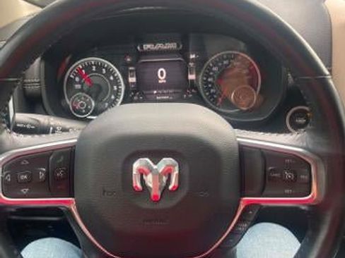 Used 2022 RAM 1500 Laramie AWD/4WD image 8