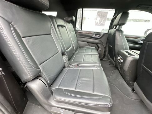 Used 2023 GMC Yukon XL SLE image 27