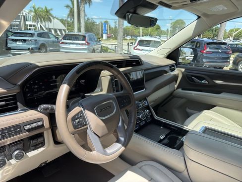 Used 2024 GMC Yukon XL Denali w/ Denali Reserve Package AWD/4WD image 20