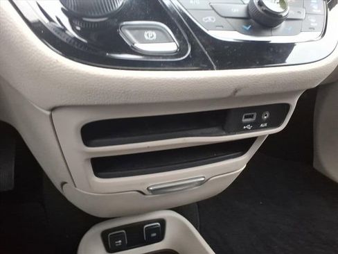 Certified 2020 Chrysler Pacifica Limited image 17