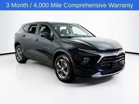 Used 2025 Chevrolet Blazer LT AWD/4WD image 1