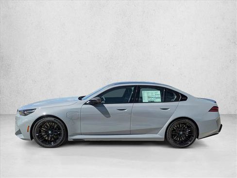 New 2027 BMW M5 w/ Carbon Package AWD/4WD image 5