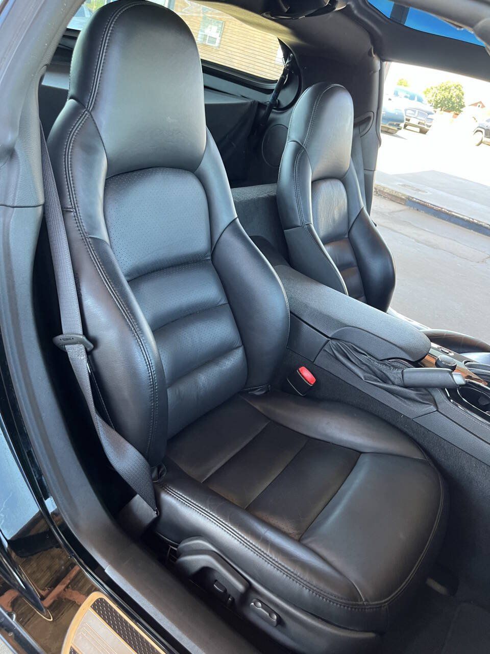 Used 2008 Chevrolet Corvette Coupe w/ Preferred Equipment Group RWD image 17