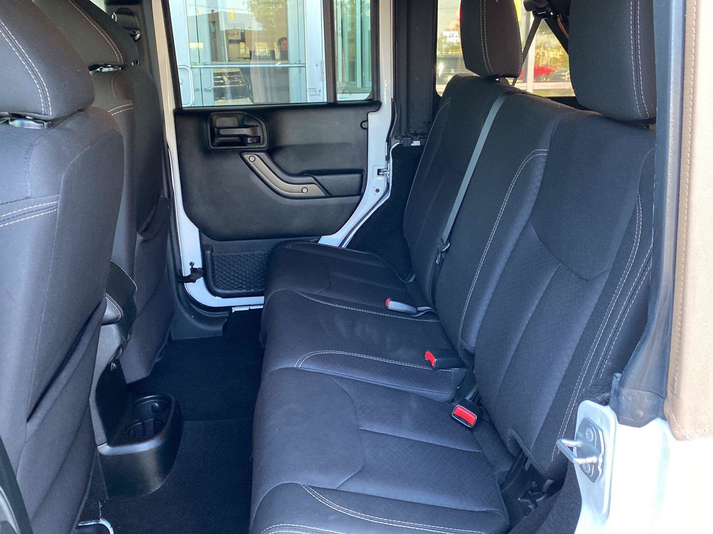 Used 2018 Jeep Wrangler Unlimited Sport AWD/4WD image 18