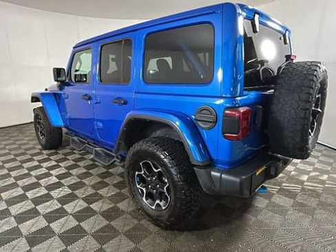 Used 2022 Jeep Wrangler Unlimited Rubicon 4xe w/ Cold Weather Group AWD/4WD image 5