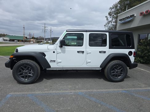 New 2026 Jeep Wrangler Unlimited Sport w/ Convenience Group AWD/4WD image 7