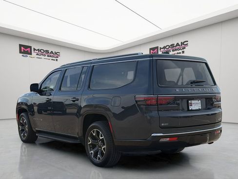 Used 2024 Jeep Wagoneer L Series III w/ Flexible Seating Group AWD/4WD image 5