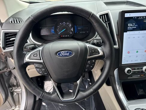 Used 2021 Ford Edge Titanium FWD image 14