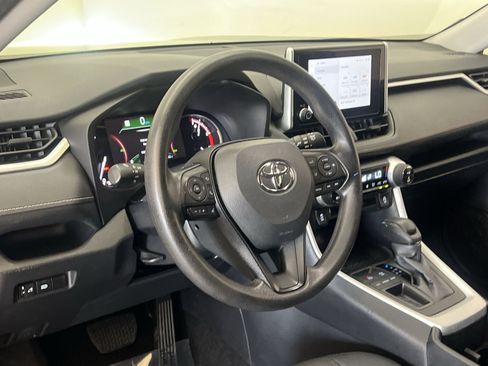 Used 2024 Toyota RAV4 XLE FWD image 15
