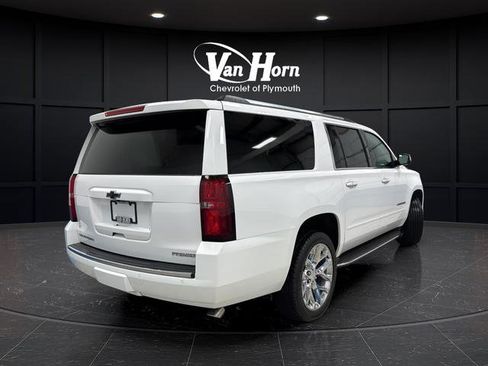 Used 2020 Chevrolet Suburban Premier image 3