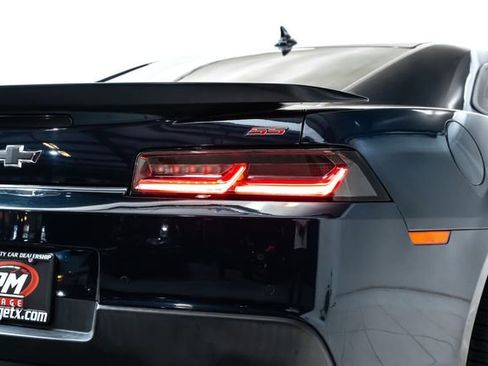 Used 2015 Chevrolet Camaro SS w/ SS Performance Package image 12