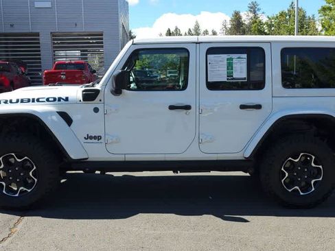 Used 2023 Jeep Wrangler Unlimited Rubicon 4xe w/ Cold Weather Group AWD/4WD image 5